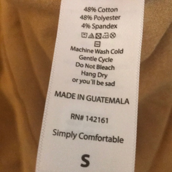 Carly - Picture 4 of 4